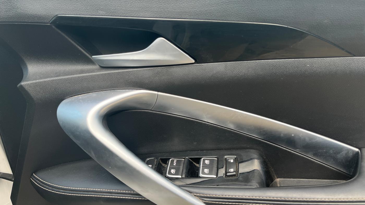 2021 MG HECTOR SHARP 2.0 DIESEL, Diesel, Manual, 44,255 km, Driver Side Door Panels Control