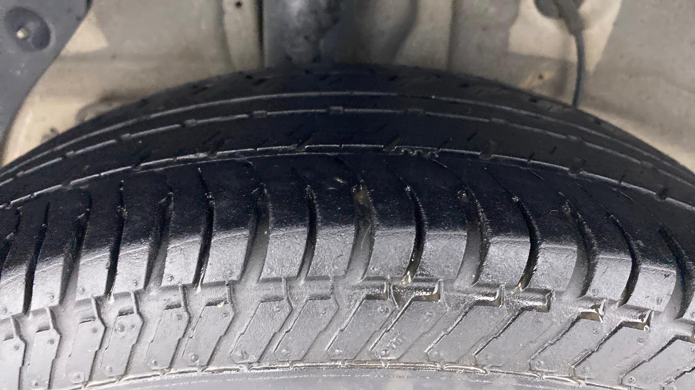 2015 Hyundai Elite i20 SPORTZ 1.2, Petrol, Manual, 94,201 km, Right Rear Tyre Tread