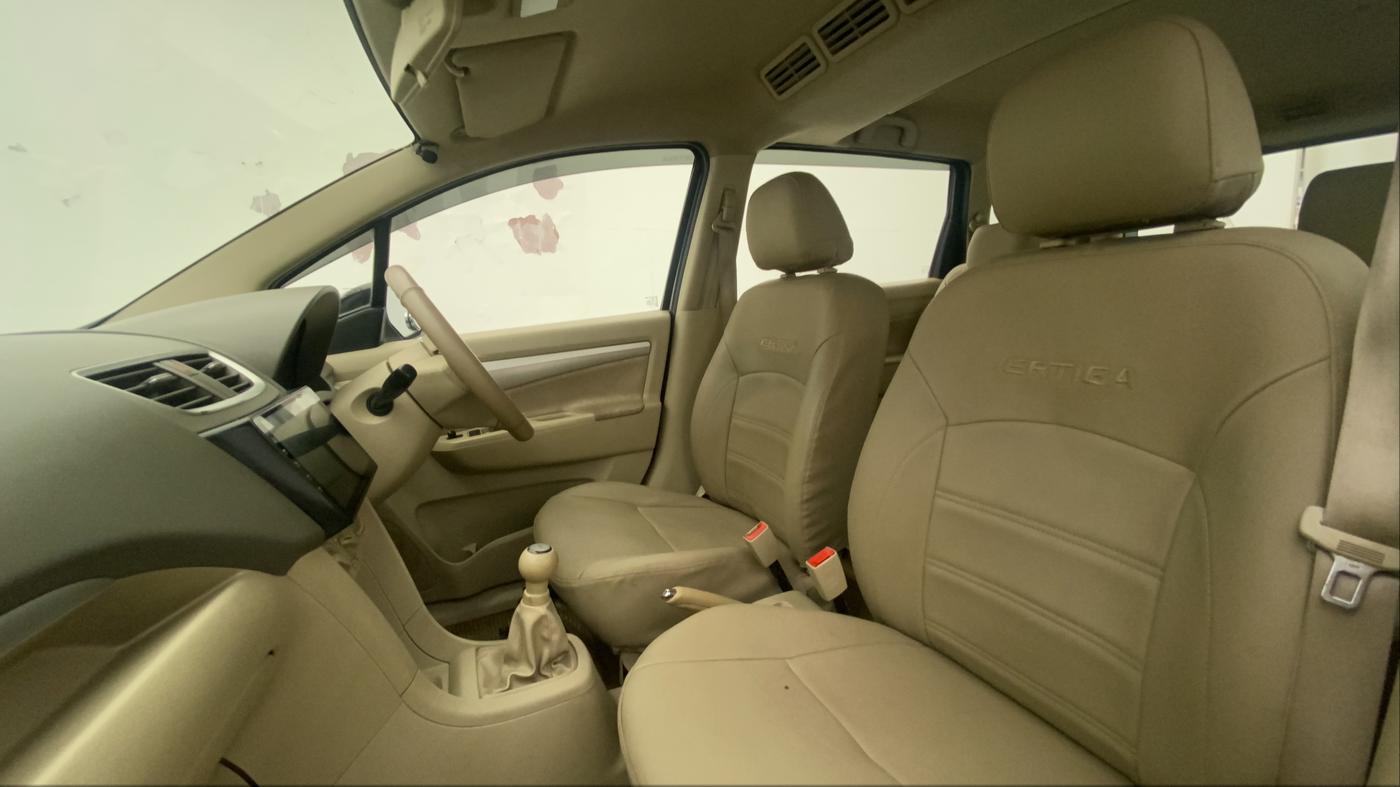 2013 Maruti Ertiga VXI CNG, CNG, Manual, 73,413 km, Right Side Front Door Cabin