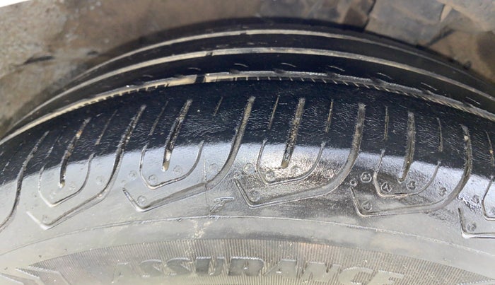 2013 Hyundai i20 SPORTZ 1.2, Petrol, Manual, 98,565 km, Right Front Tyre Tread