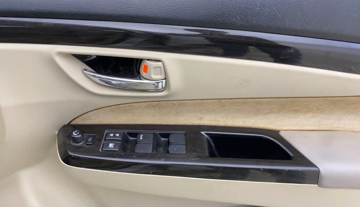 2015 Maruti Ciaz ZXI, Petrol, Manual, 44,023 km, Driver Side Door Panels Control