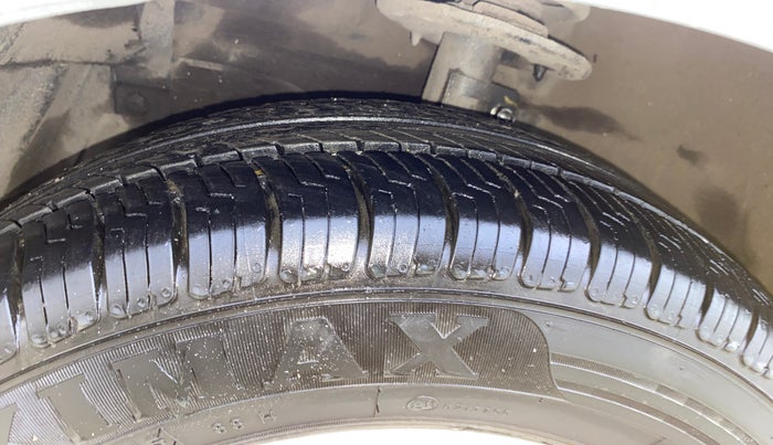2015 Maruti Ciaz ZXI, Petrol, Manual, 44,023 km, Left Front Tyre Tread