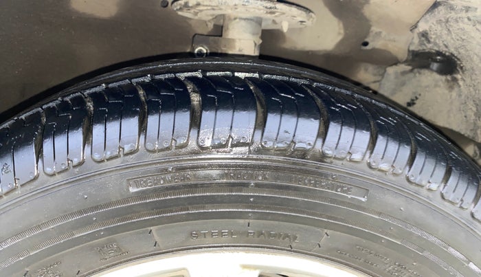 2015 Maruti Ciaz ZXI, Petrol, Manual, 44,023 km, Right Front Tyre Tread