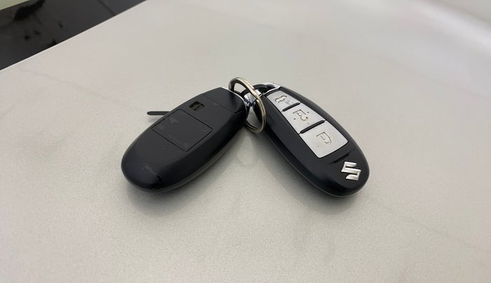 2015 Maruti Ciaz ZXI, Petrol, Manual, 44,023 km, Key Close Up