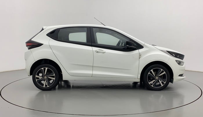 2020 Tata ALTROZ XZ DIESEL, Diesel, Manual, 44,095 km, Right Side View