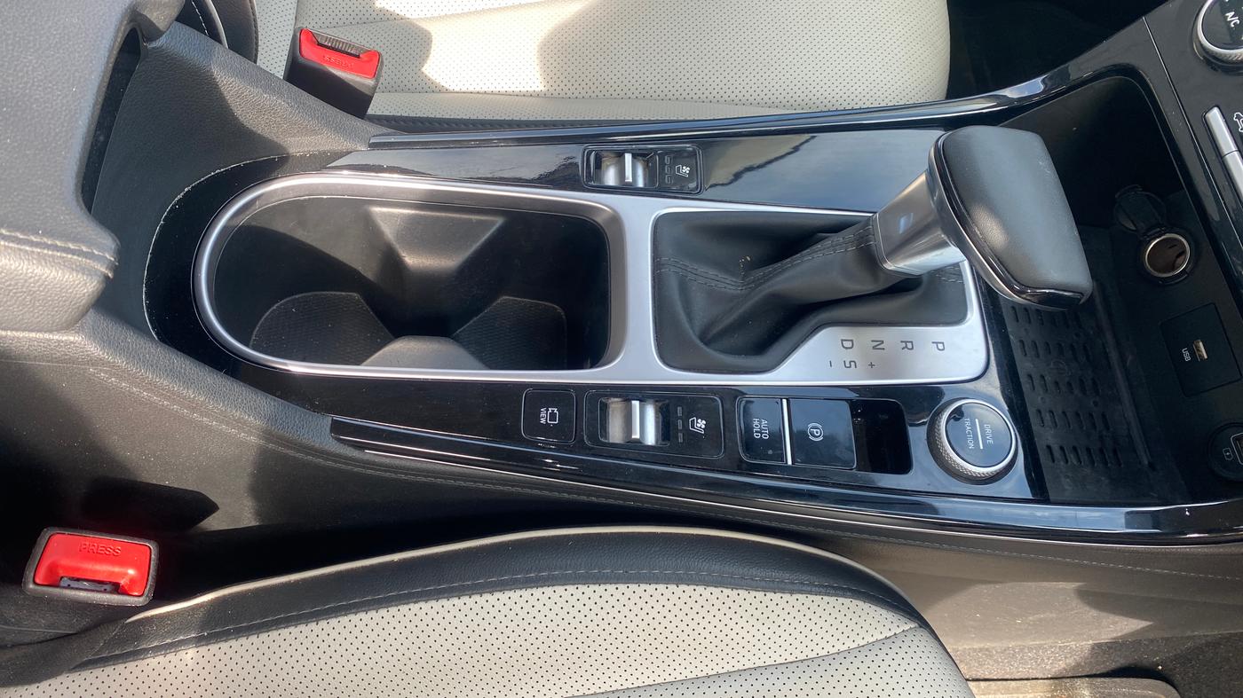 2023 Hyundai Creta SX (O) IVT 1.5 PETROL, Petrol, Automatic, 22,917 km, Gear Lever