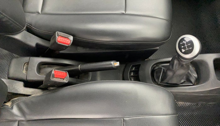 2013 Maruti Wagon R 1.0 VXI, Petrol, Manual, 78,128 km, Gear Lever