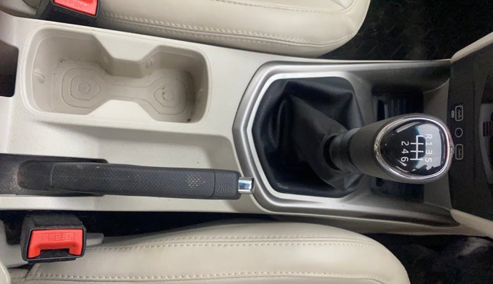 2022 Mahindra XUV300 W8 (O) 1.2 PETROL, Petrol, Manual, 10,013 km, Gear Lever