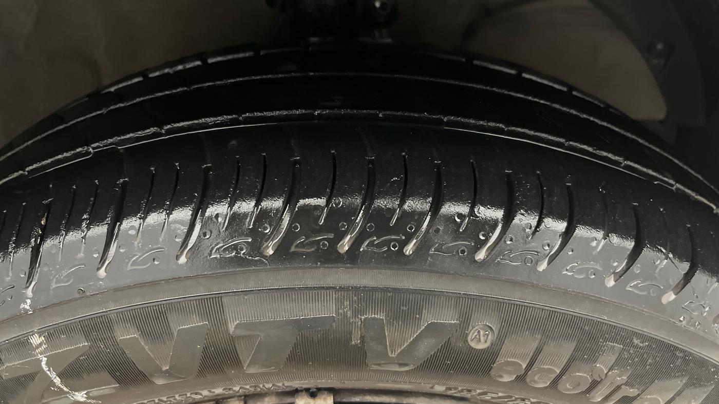 2018 Maruti Baleno DELTA PETROL 1.2, Petrol, Manual, 1,13,446 km, Right Front Tyre Tread