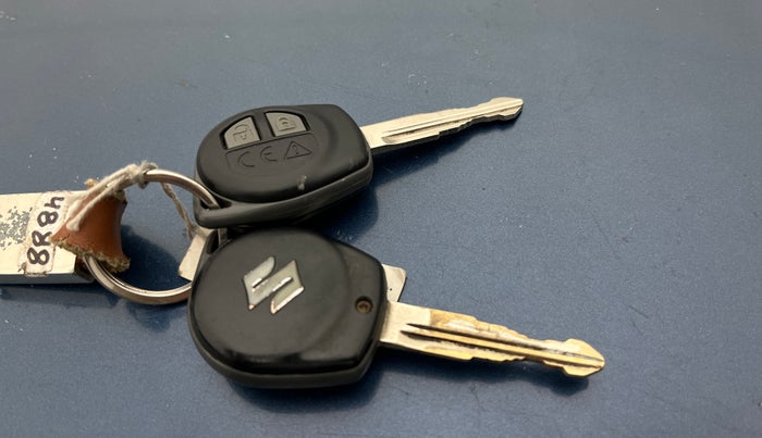 2018 Maruti Baleno DELTA PETROL 1.2, Petrol, Manual, 1,13,446 km, Key Close Up