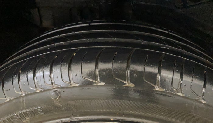 2021 Tata NEXON XMA PETROL, Petrol, Automatic, 39,115 km, Right Rear Tyre Tread