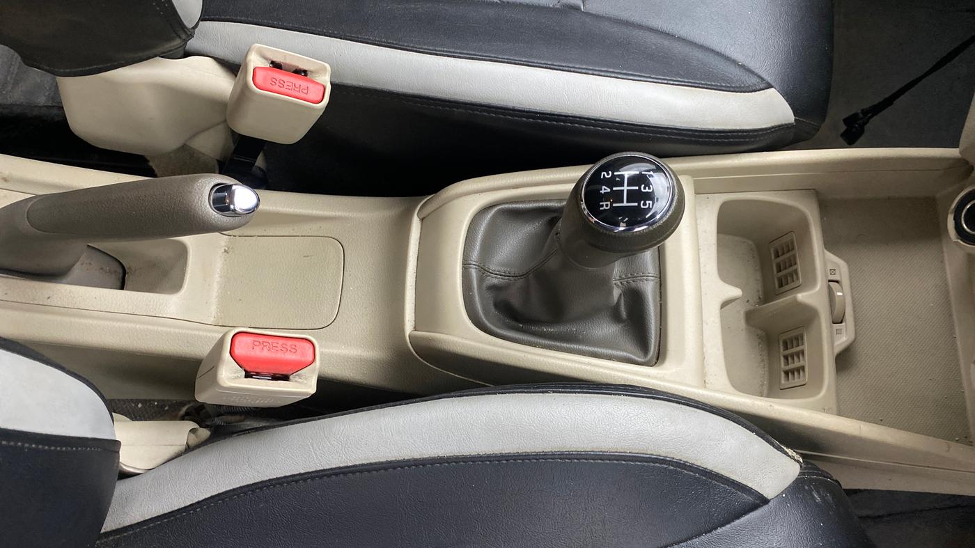 2024 Maruti Ertiga VXi (O), Petrol, Manual, 63,647 km, Gear Lever