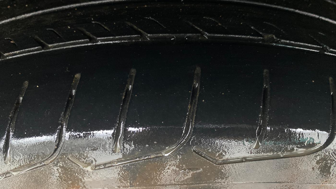 2024 Maruti Ertiga VXi (O), Petrol, Manual, 63,647 km, Left Front Tyre Tread