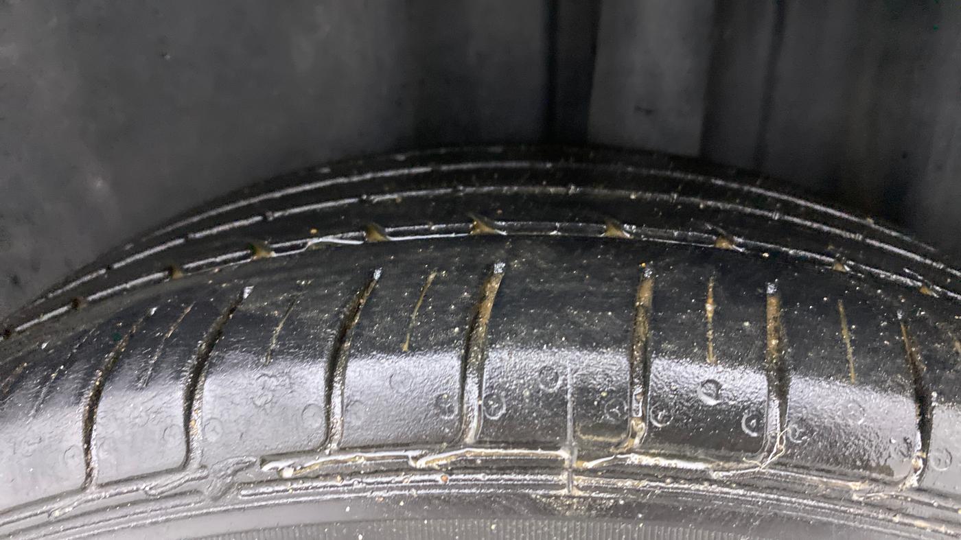 2020 Volkswagen Vento HIGHLINE PLUS 1.0L TSI, Petrol, Manual, 45,949 km, Left Rear Tyre Tread