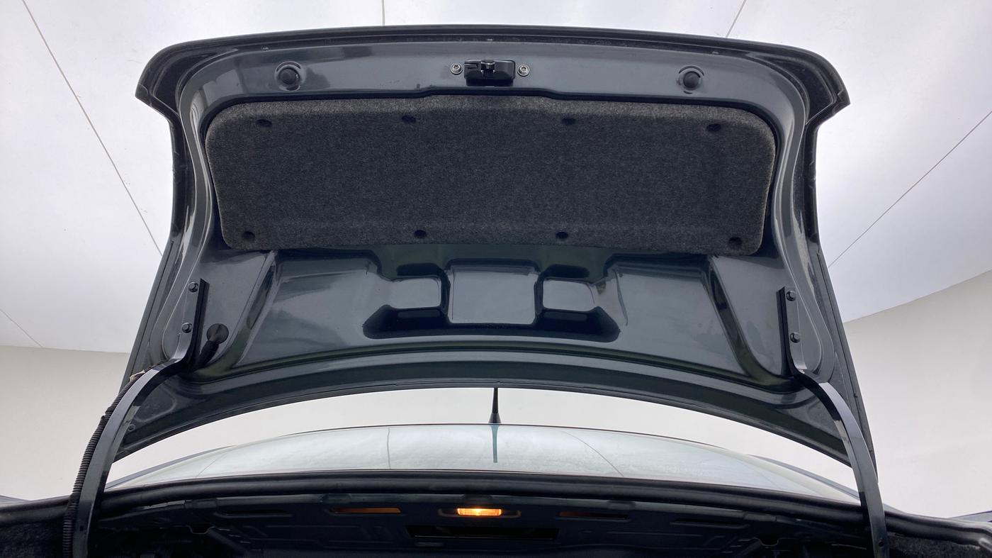 2020 Volkswagen Vento HIGHLINE PLUS 1.0L TSI, Petrol, Manual, 45,949 km, Boot Door Open