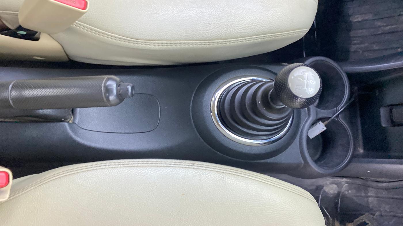 2014 Honda Amaze 1.2L I-VTEC VX, CNG, Manual, 83,690 km, Gear Lever