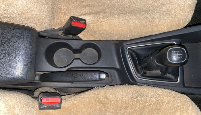 2019 Hyundai Elite i20 SPORTZ PLUS 1.2, Petrol, Manual, 1,35,371 km, Gear Lever