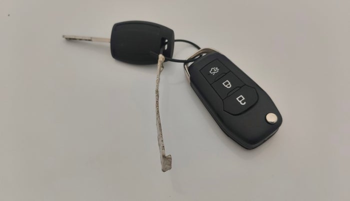 2015 Ford Figo Aspire TITANIUM 1.2 PETROL, Petrol, Manual, 51,631 km, Key Close Up