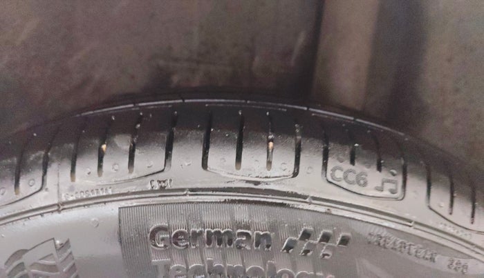 2015 Ford Figo Aspire TITANIUM 1.2 PETROL, Petrol, Manual, 51,631 km, Left Rear Tyre Tread