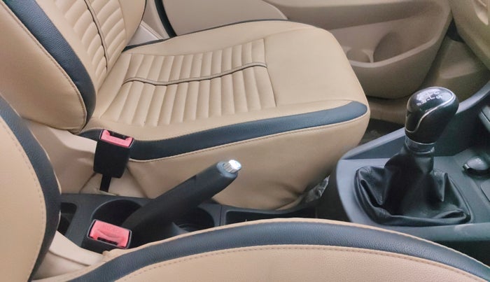 2015 Ford Figo Aspire TITANIUM 1.2 PETROL, Petrol, Manual, 51,631 km, Gear Lever