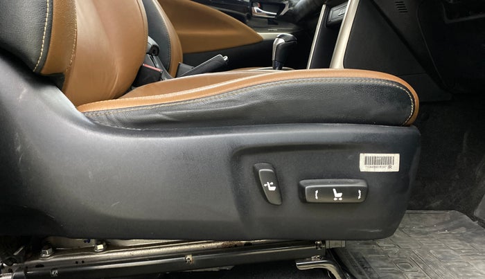 2016 Toyota Innova Crysta 2.8 ZX AT 7 STR, Diesel, Automatic, 57,258 km, Driver Side Adjustment Panel