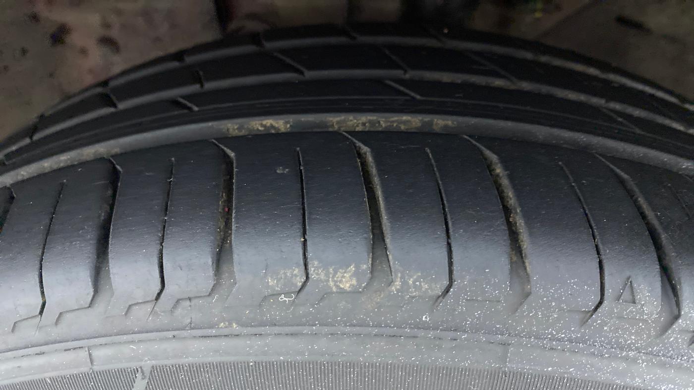 2014 Nissan Micra XV CVT, Petrol, Automatic, 35,840 km, Left Front Tyre Tread