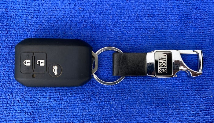 2020 Maruti Baleno ZETA PETROL 1.2, Petrol, Manual, 14,483 km, Key Close Up