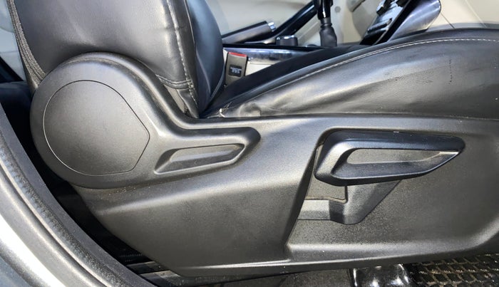 2021 Tata NEXON XZ PLUS (O) DIESEL, Diesel, Manual, 37,318 km, Driver Side Adjustment Panel