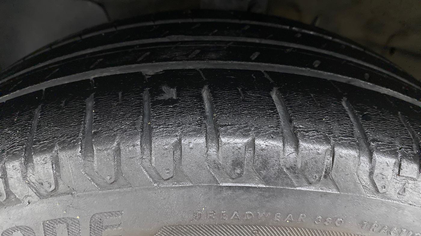 2019 Hyundai Verna 1.6 CRDI SX, Diesel, Manual, 42,486 km, Left Front Tyre Tread