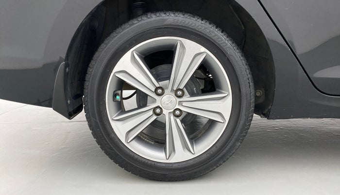 2019 Hyundai Verna 1.6 CRDI SX, Diesel, Manual, 42,486 km, Right Rear Wheel