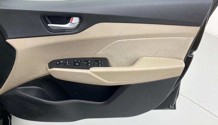 2019 Hyundai Verna 1.6 CRDI SX, Diesel, Manual, 42,486 km, Driver Side Door Panels Control