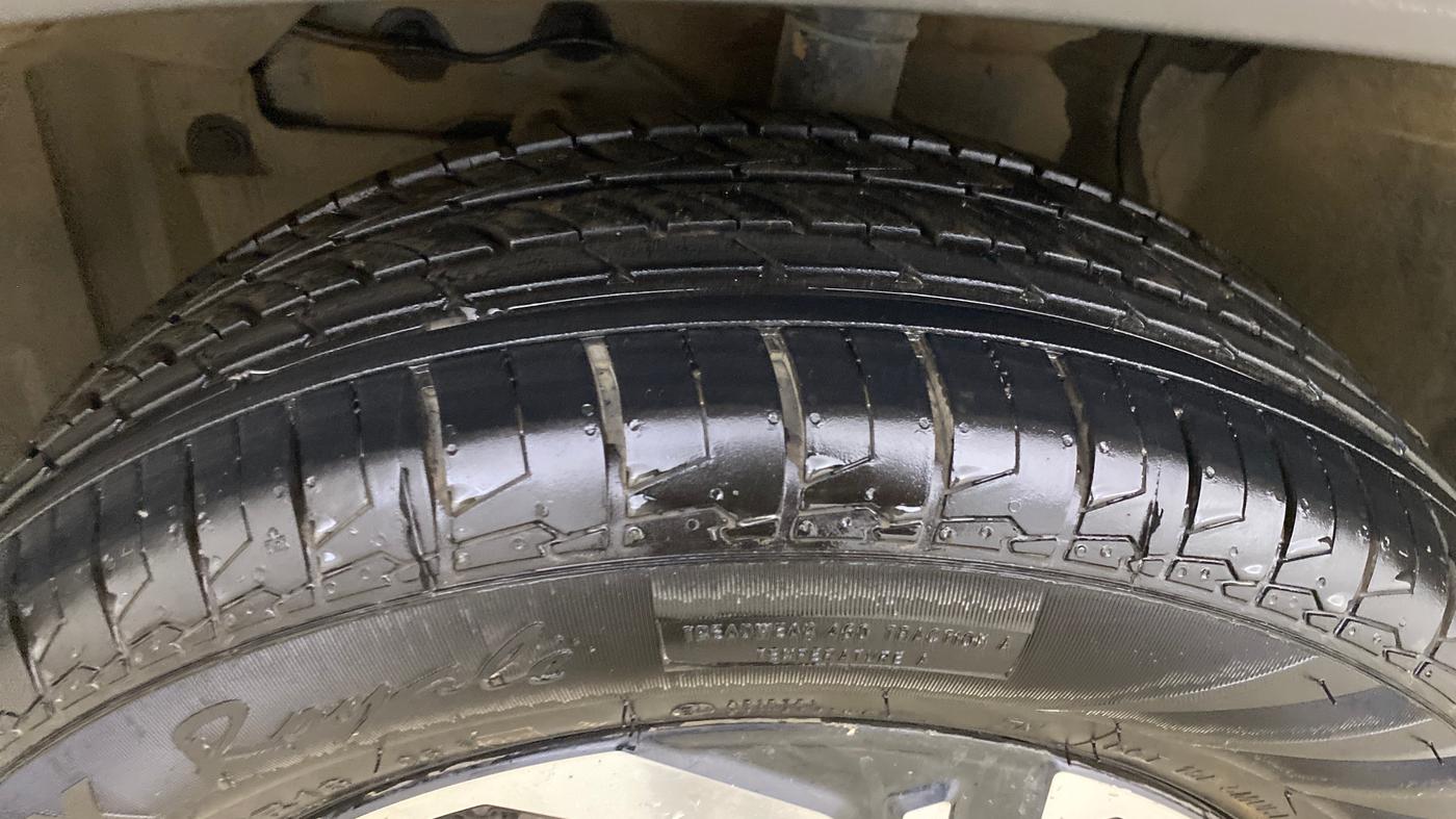2022 Maruti BREZZA ZXI + SMART HYBRID, Petrol, Manual, 88,894 km, Left Front Tyre Tread