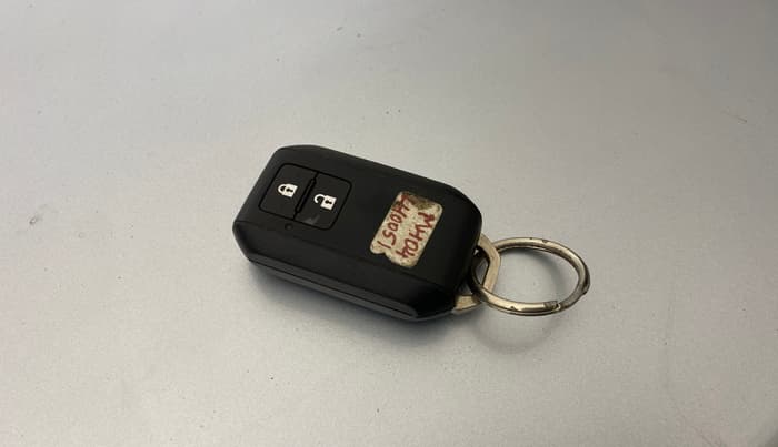 2022 Maruti BREZZA ZXI + SMART HYBRID, Petrol, Manual, 88,894 km, Key Close Up