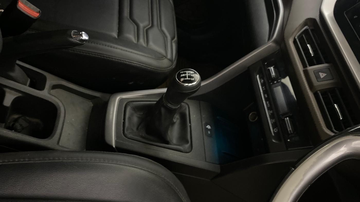 2022 Maruti BREZZA ZXI + SMART HYBRID, Petrol, Manual, 88,894 km, Gear Lever