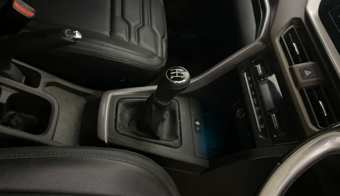 2022 Maruti BREZZA ZXI + SMART HYBRID, Petrol, Manual, 88,894 km, Gear Lever