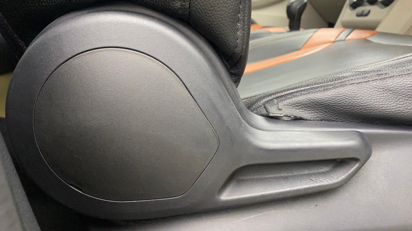 2023 Tata TIGOR XZ CNG, CNG, Manual, 40,968 km, Driver Side Adjustment Panel