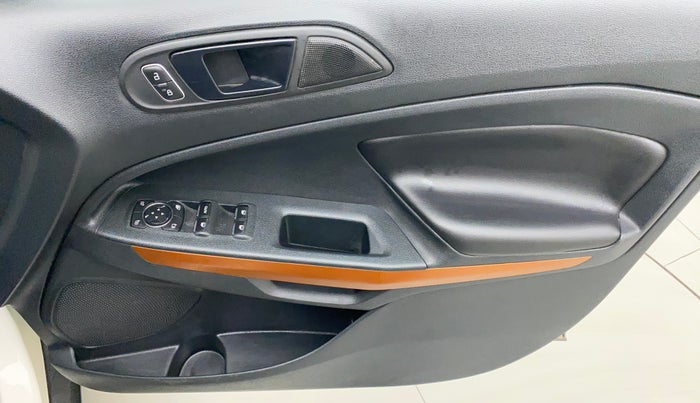 2018 Ford Ecosport TITANIUM 1.0L ECOBOOST SPORTS(SUNROOF), Petrol, Manual, 52,850 km, Driver Side Door Panels Control