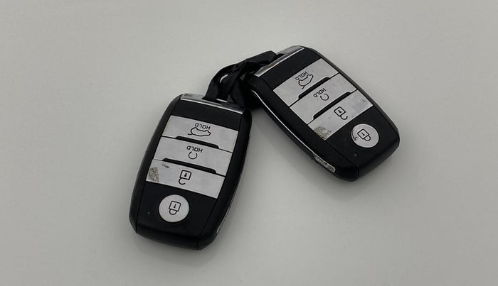 2023 KIA SELTOS HTK PLUS 1.5 DIESEL IMT, Diesel, Manual, 1,17,162 km, Key Close Up