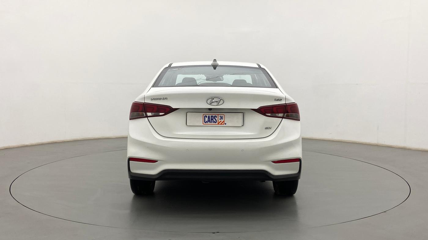 2018 Hyundai Verna 1.6 CRDI SX + AT, Diesel, Automatic, 90,944 km, Back/Rear