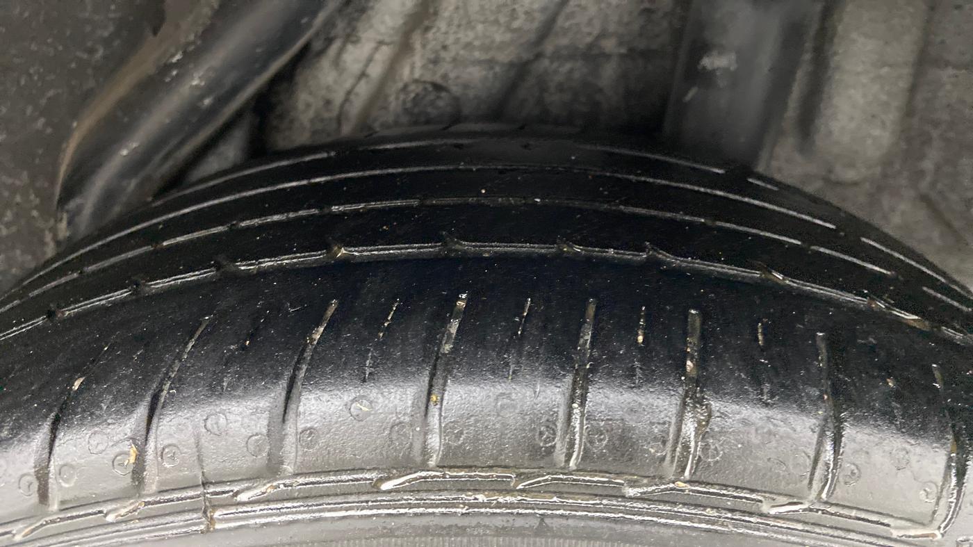 2018 Hyundai Verna 1.6 CRDI SX + AT, Diesel, Automatic, 90,944 km, Left Rear Tyre Tread
