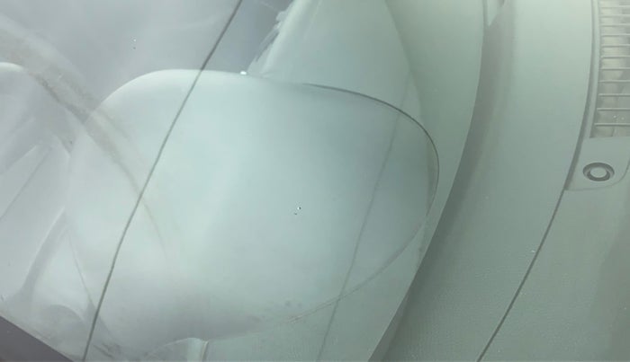 2011 Maruti Swift LXI, Petrol, Manual, 55,018 km, Front windshield - Minor spot on windshield