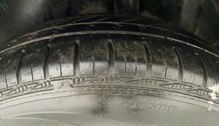 2011 Maruti Swift LXI, Petrol, Manual, 55,018 km, Left Rear Tyre Tread