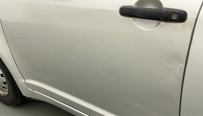 2011 Maruti Swift LXI, Petrol, Manual, 55,018 km, Front passenger door - Minor scratches