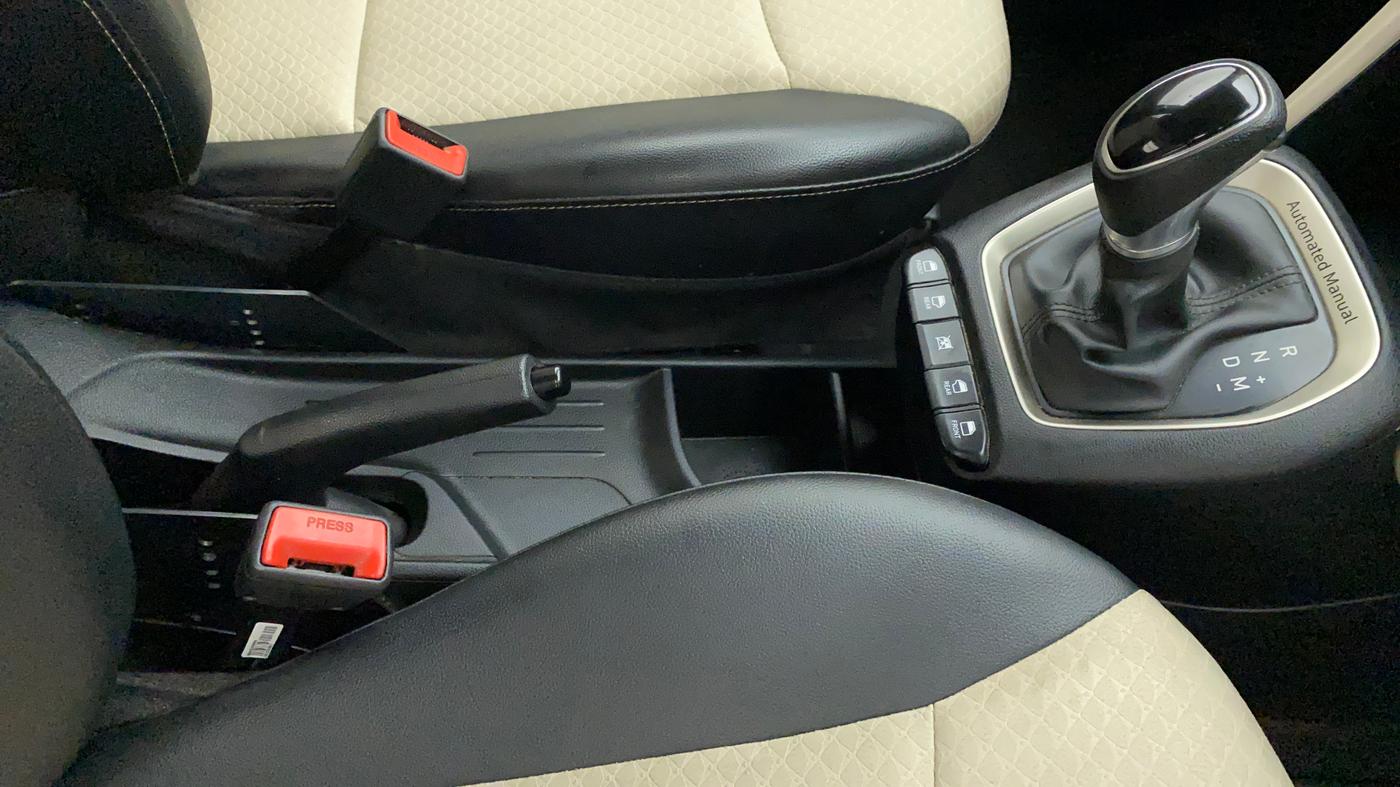 2018 Hyundai NEW SANTRO SPORTZ AMT, Petrol, Automatic, 19,015 km, Gear Lever