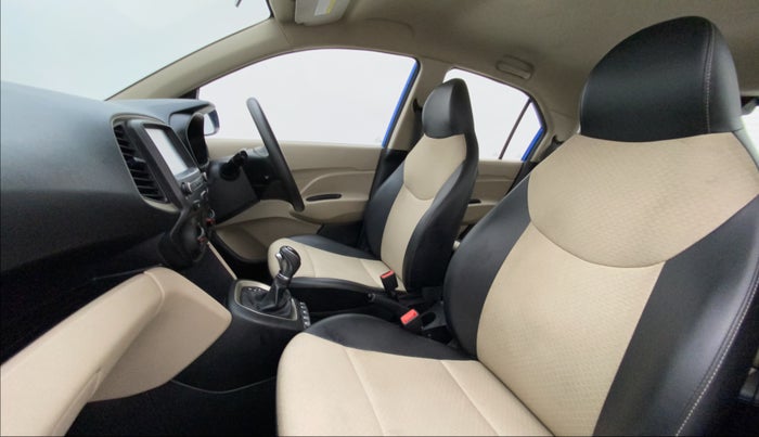 2018 Hyundai NEW SANTRO SPORTZ AMT, Petrol, Automatic, 19,015 km, Right Side Front Door Cabin