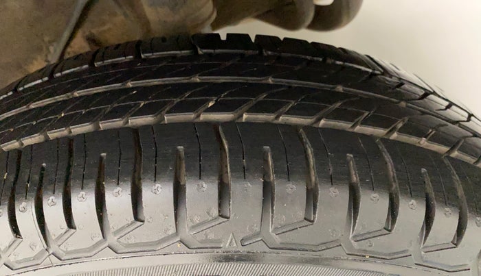 2014 Datsun Go T, Petrol, Manual, 28,310 km, Left Rear Tyre Tread