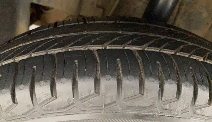 2014 Datsun Go T, Petrol, Manual, 28,310 km, Left Front Tyre Tread