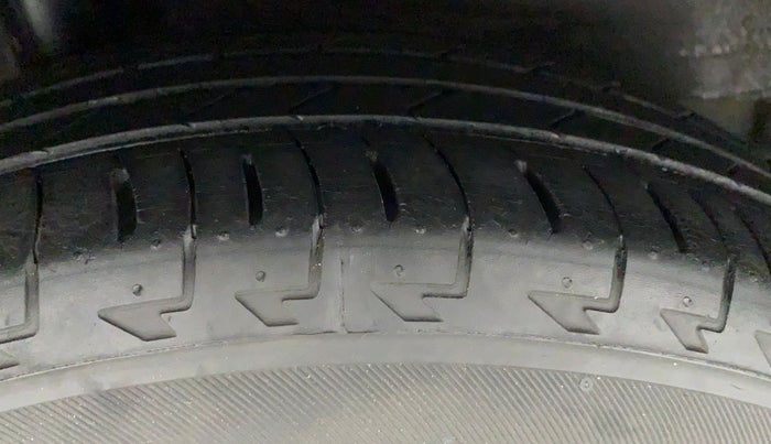2017 Honda WR-V 1.2L I-VTEC VX MT, Petrol, Manual, 25,740 km, Right Rear Tyre Tread