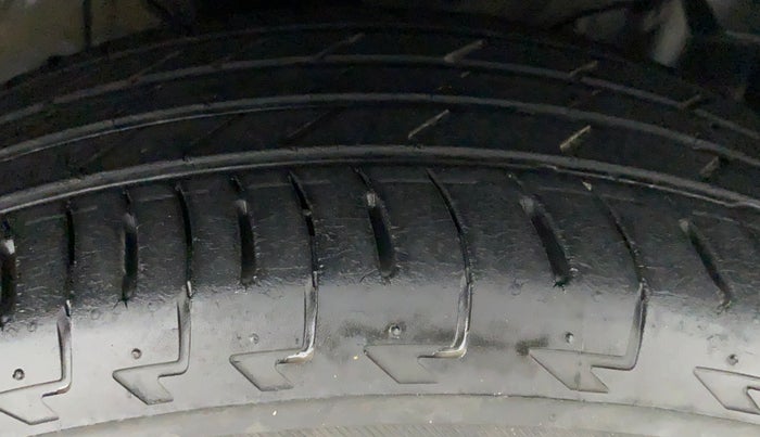 2017 Honda WR-V 1.2L I-VTEC VX MT, Petrol, Manual, 25,740 km, Right Front Tyre Tread