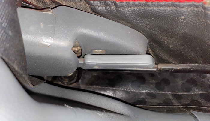 2015 Maruti Alto 800 LXI, Petrol, Manual, 66,585 km, Driver Side Adjustment Panel